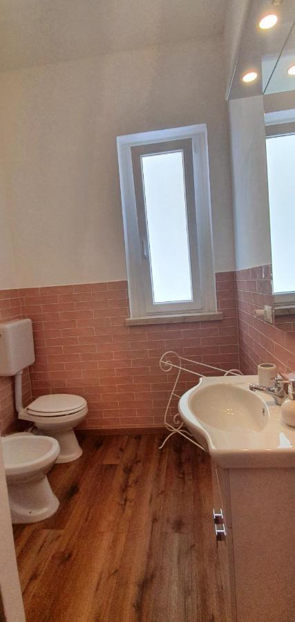 La Casa Di Andreina Hotel Мондело Екстериор снимка