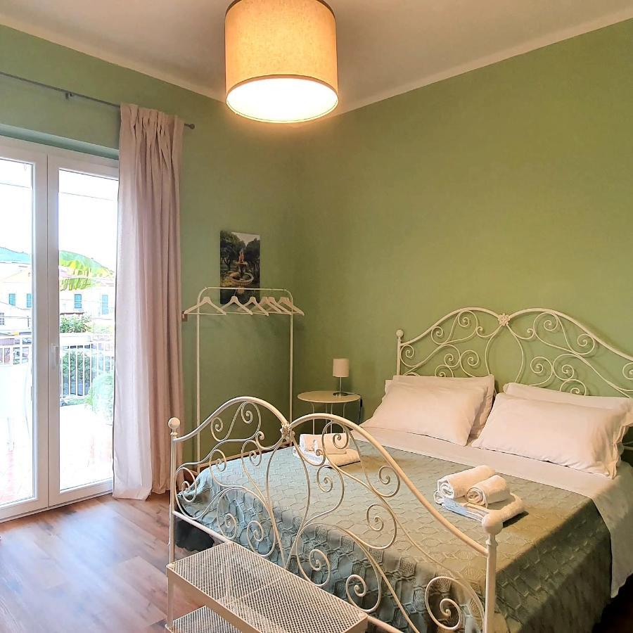 La Casa Di Andreina Hotel Мондело Екстериор снимка
